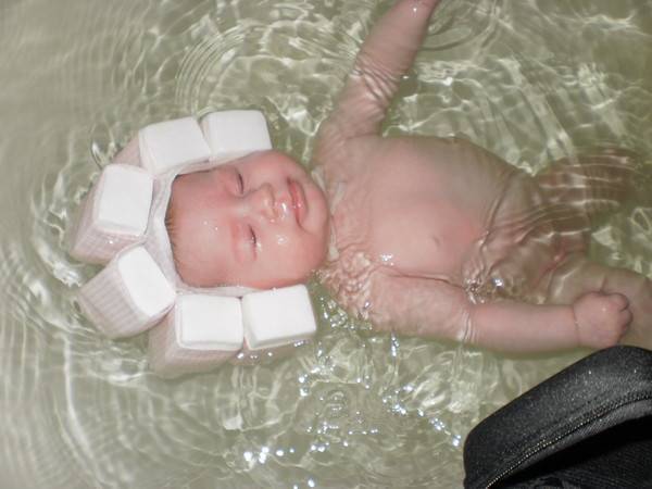 Как выбрать стульчик для купания малыша – все «плюсы» и «минусы» стульчиков для ванны + советы при покупке стульчика
