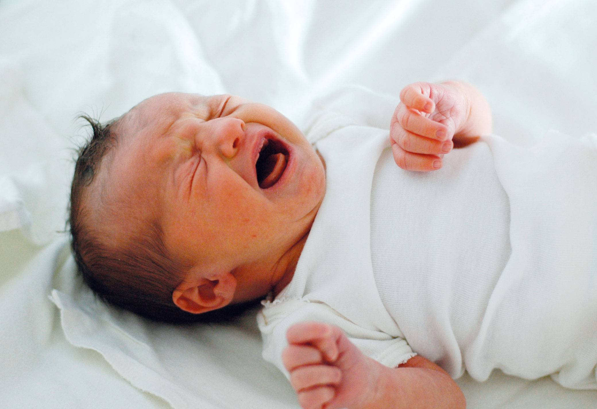 Почему ребенок плачет во сне: 10 факторов и 8 способов устранения проблемы - rdbkomi.ru