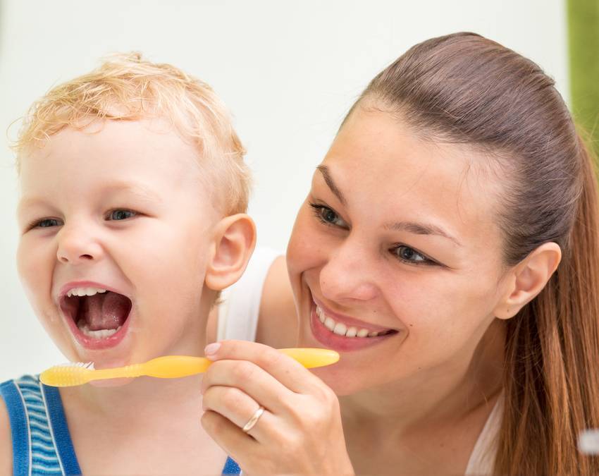 Люблю чистить зубы. Гигиена полости рта для детей. Здоровые детские зубы. Чистим зубы!.