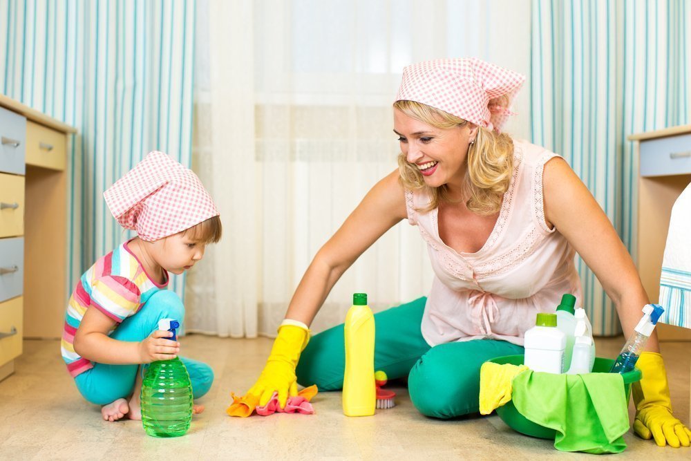 Что может делать ребенок по дому и как должен помогать в домашних делах