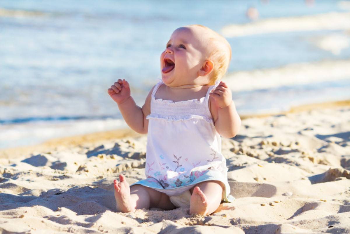 С малышом на море: 12 ценных советов | бебинка