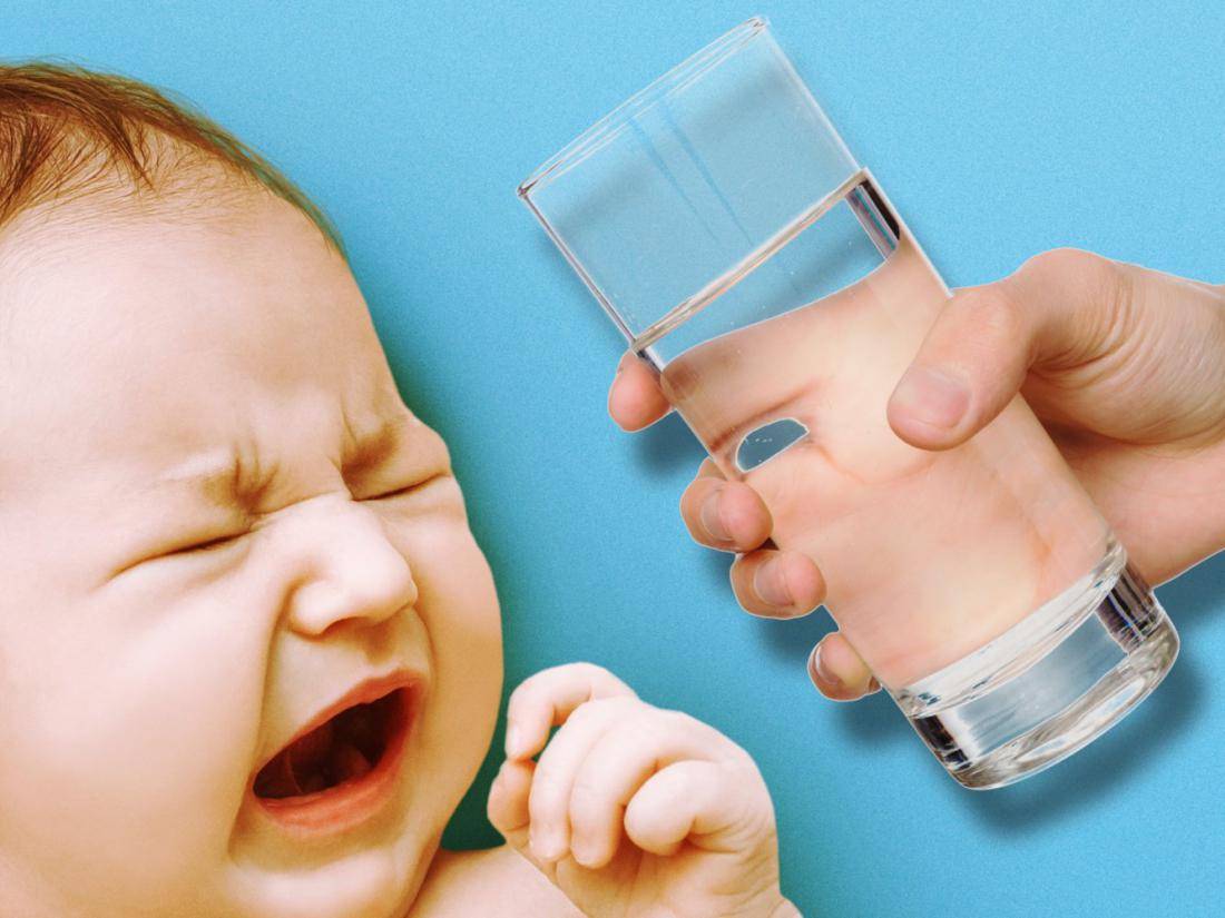 Как приучить ребенка ежедневно пить воду