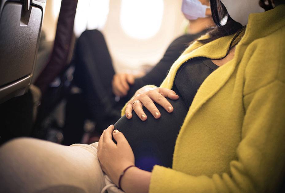 Перелеты во время беременности на самолете в первом триместре: мнение врачей