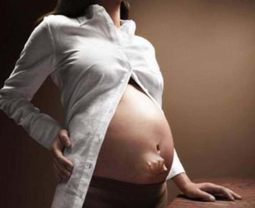 Шевеление плода при беременности: норма и патология