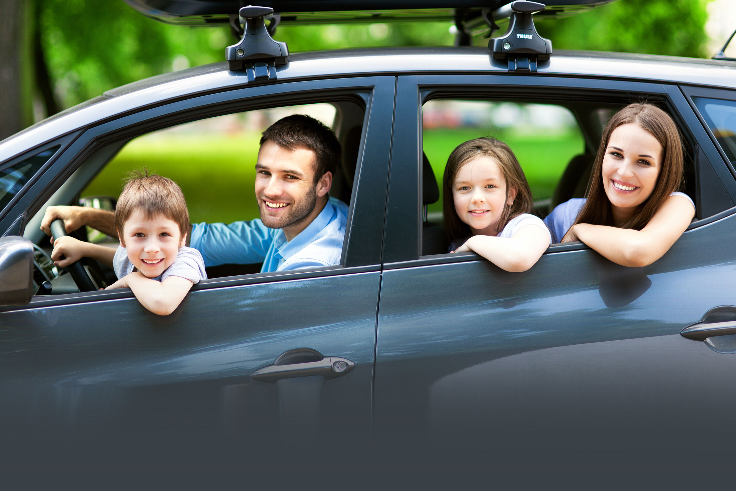 Есть программа семейный автомобиль. Семейный автомобиль. Семейная машина. Семья в машине. Семейная машина для путешествий.