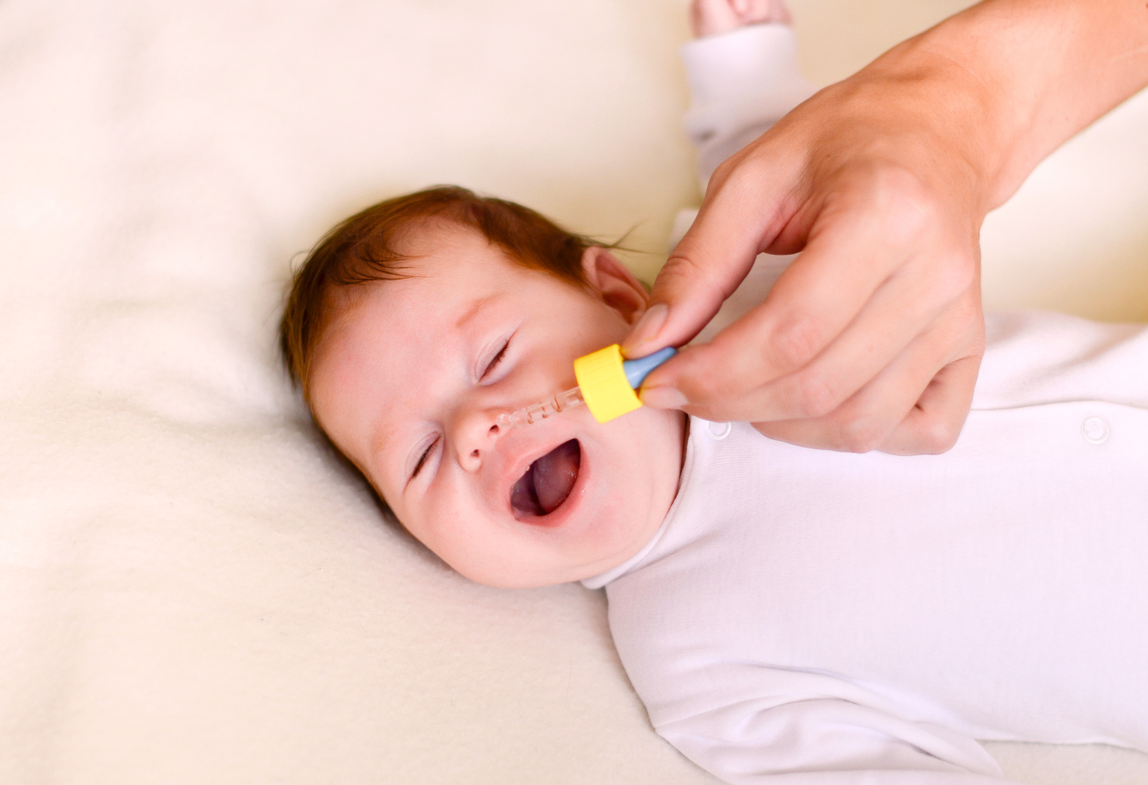 Насморк у новорожденного 2. Заложен нос у новорожденного. Для насморка для детей новорожденных.