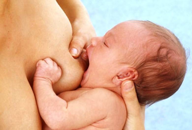 Ребенок висит на груди - что делать?  | блогомамочка