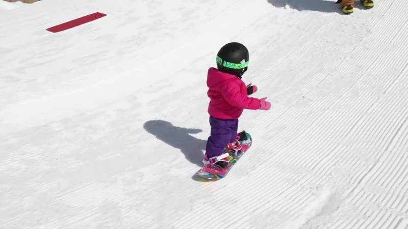 Сноуборд для детей: с какого возраста и какая польза