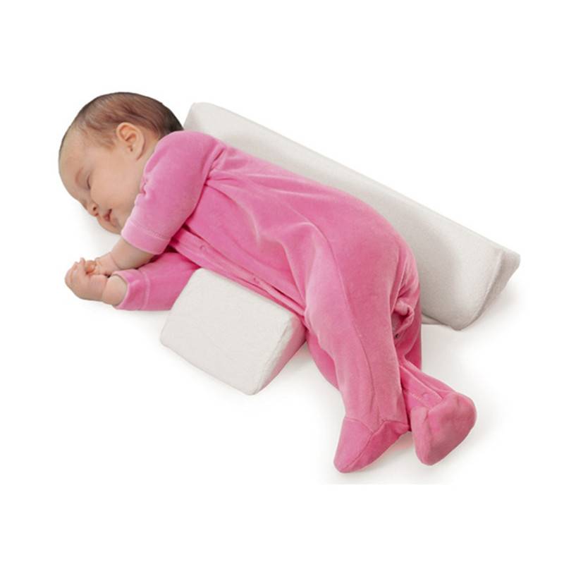 Позиционер для сна новорожденного: подушка своими руками