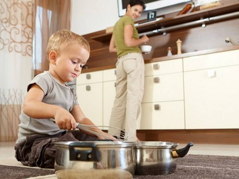 «не хочу, не буду!»: 8 способов, как приучить ребенка помогать по дому