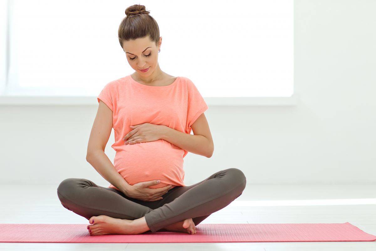 Йога для беременных – польза, рекомендации и упражнения