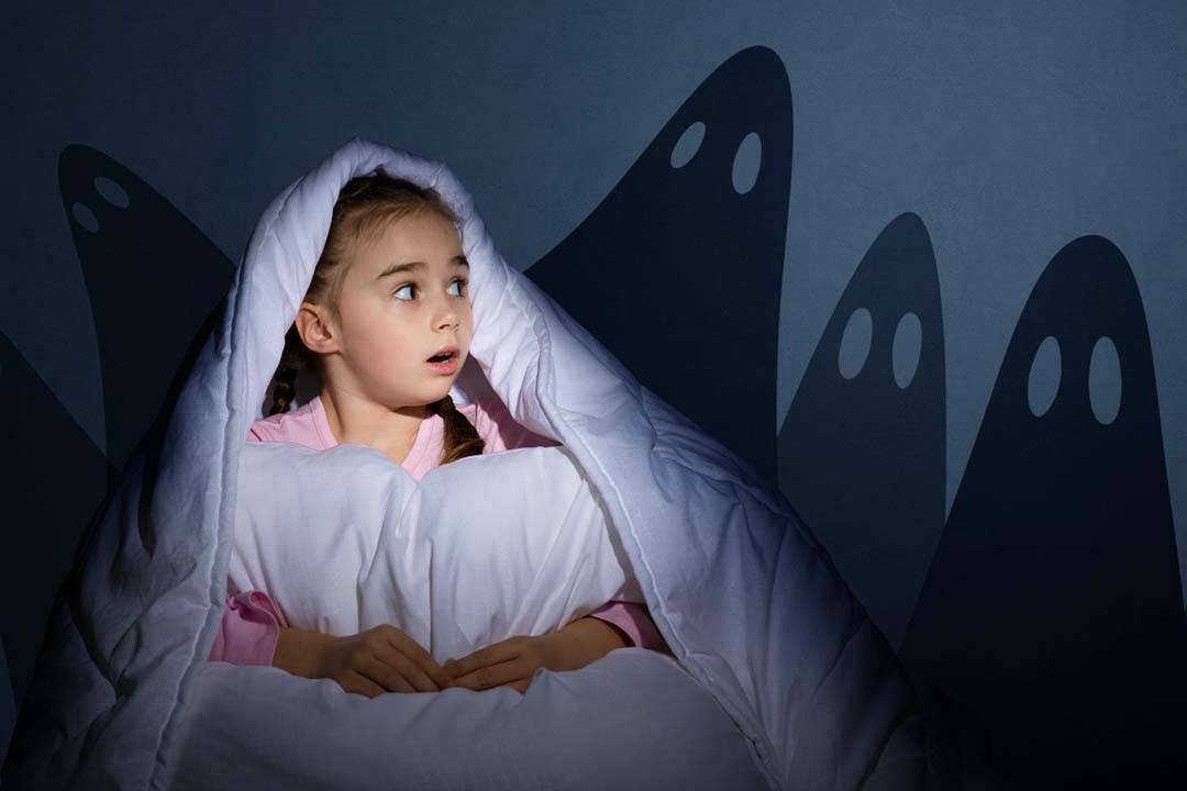 Ночные страхи у детей: как проявляются, причины, как преодолеть