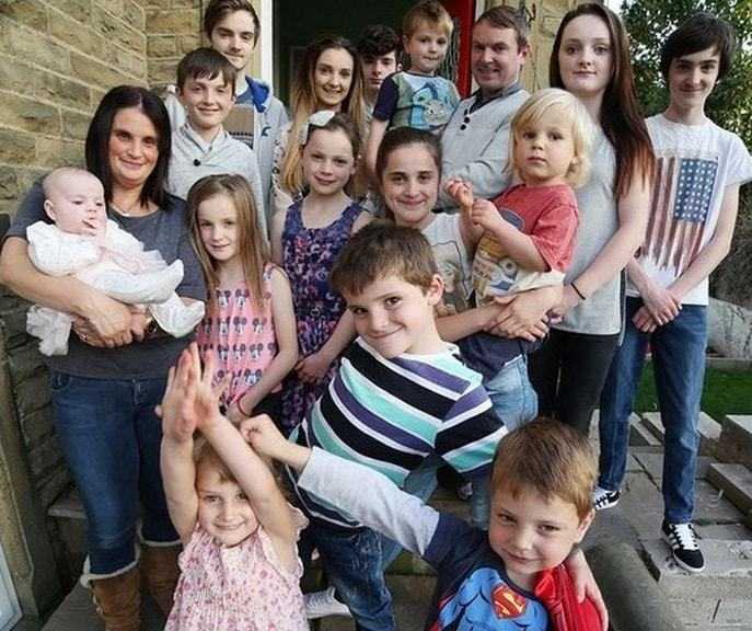 У кого из звезд 4 детей: самые многодетные звездные родители | marieclaire |  