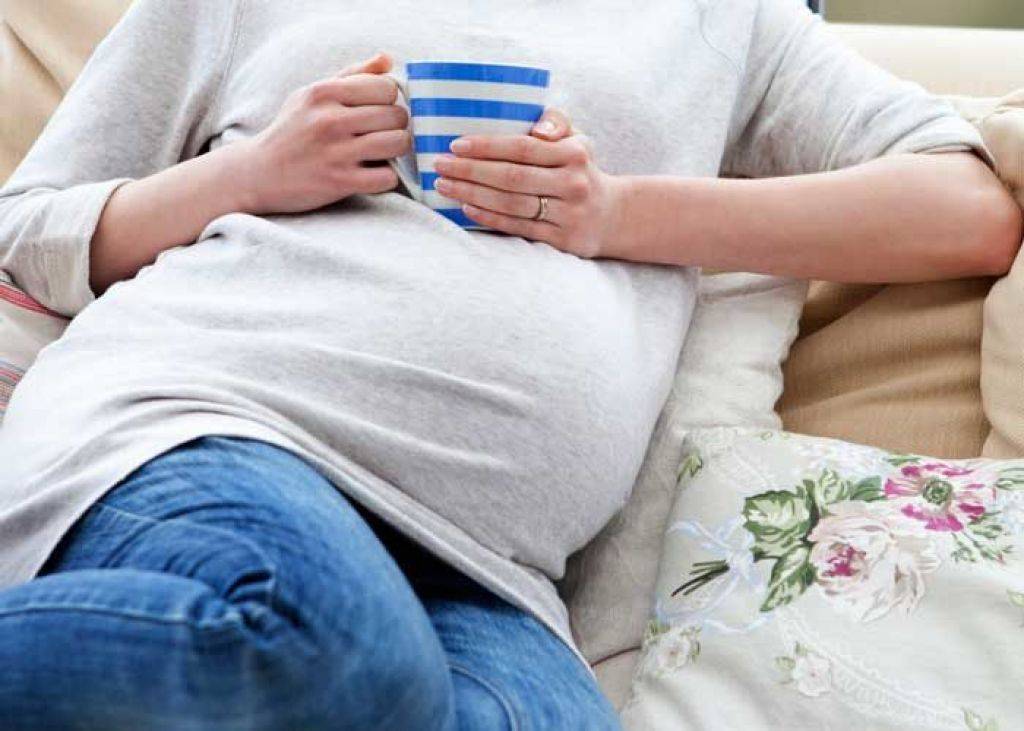 Почему у беременных бессонница, и не вредит ли она будущему малышу?