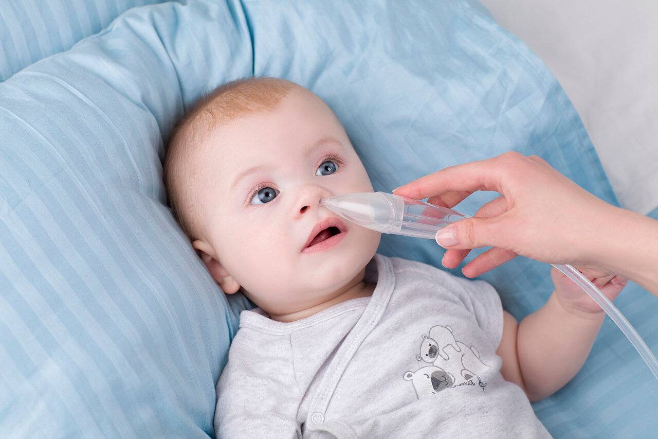 Как почистить нос новорожденному ребенку от соплей и козявок в домашних условиях? | nail-trade.ru