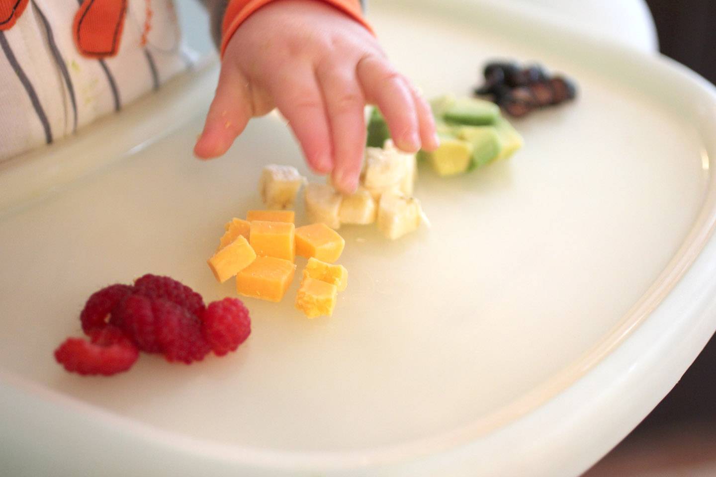 Чем кормить ребенка после рвоты? диета и режим питания