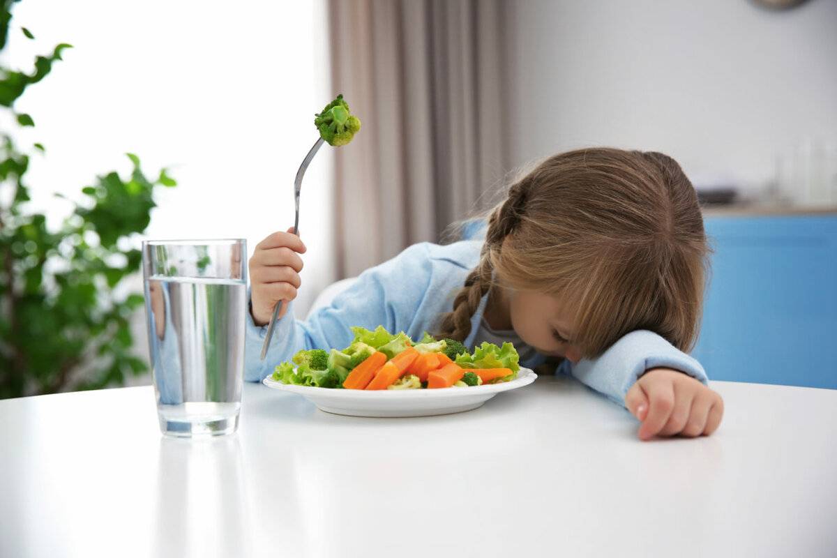 Ребенок не кушает в детском саду: как решить проблему