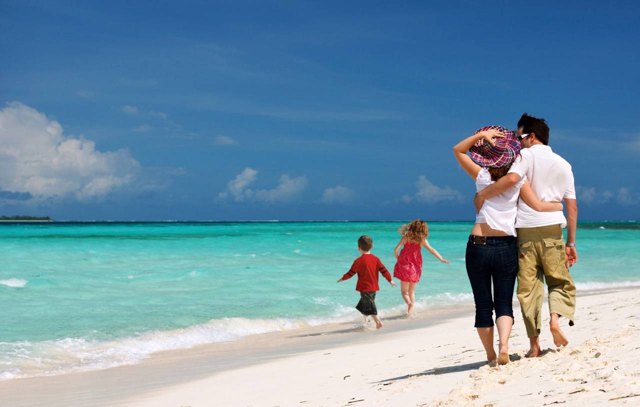 Топ 10 самых идеальных пляжей для отдыха с детьми