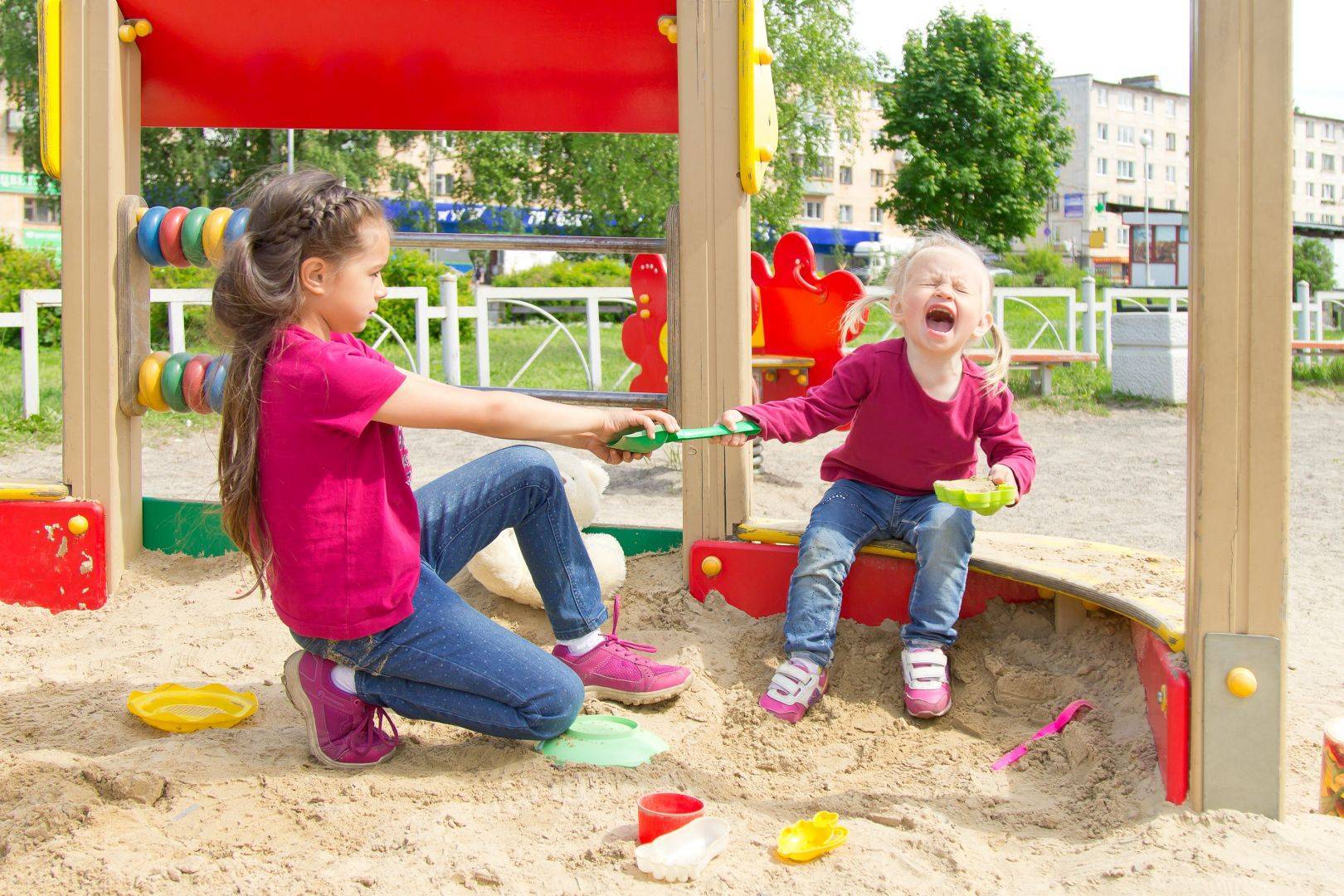 Правила поведения на детской площадке для детей и родителей