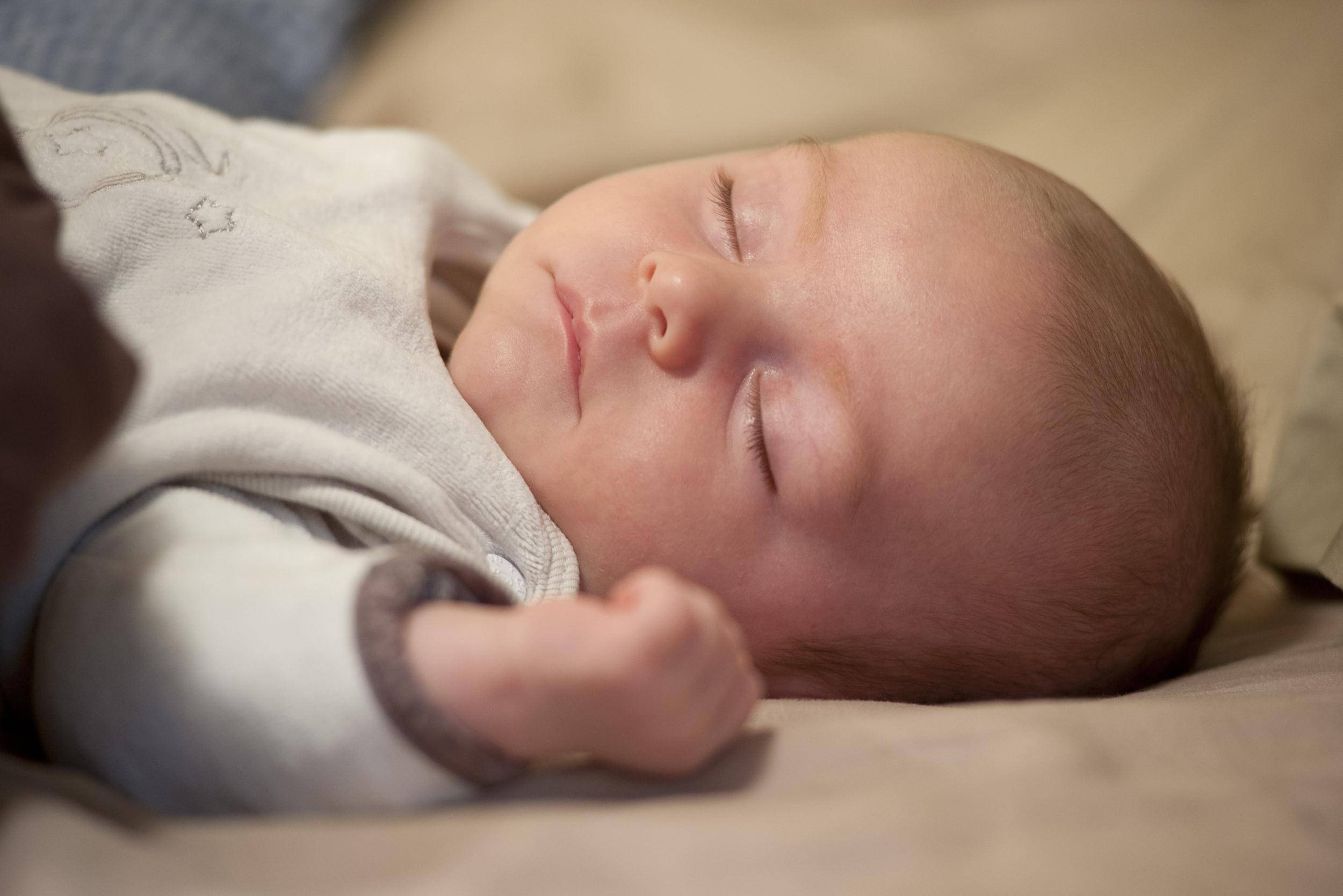 Белый шум — что это и как работает? помогает ли шум уснуть ребенку?