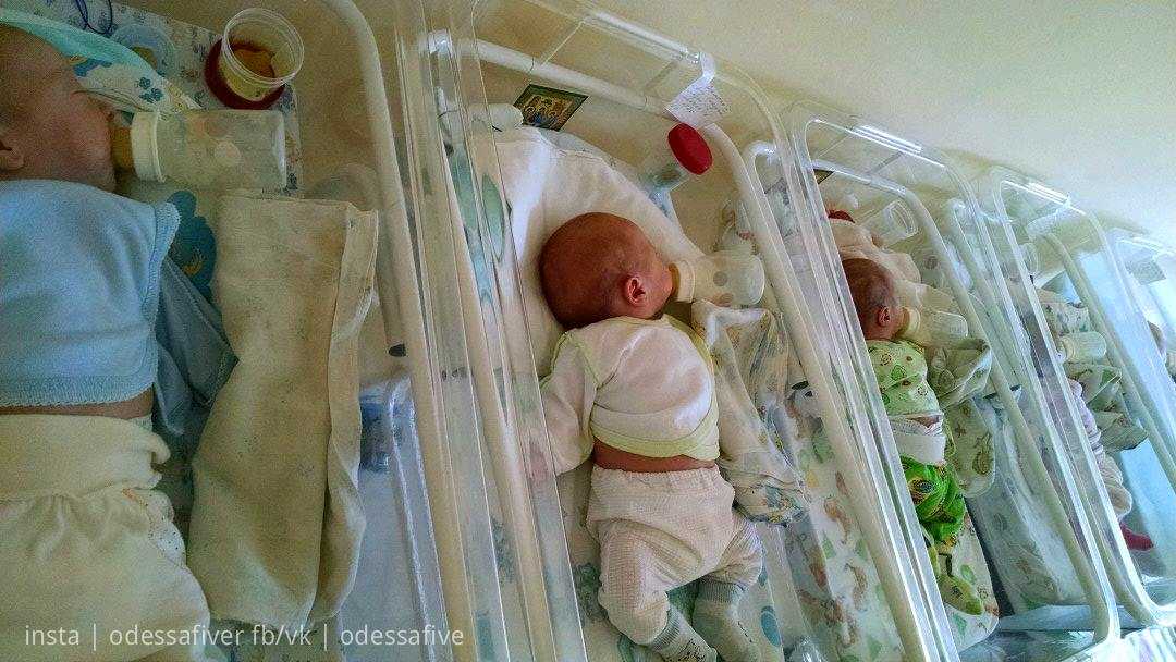 Что делать в роддоме сразу после родов: в первые часы и дни