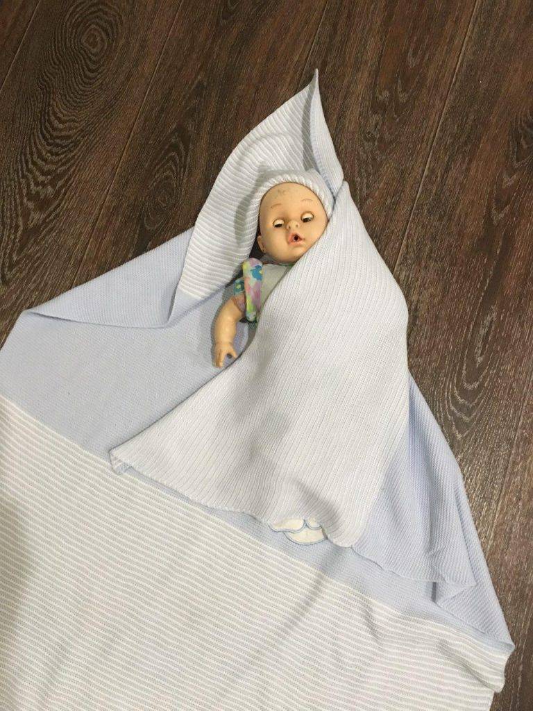 Способы пеленания и заворачивания малыша в одеяло