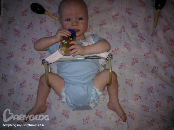 Как правильно и когда можно присаживать мальчиков
