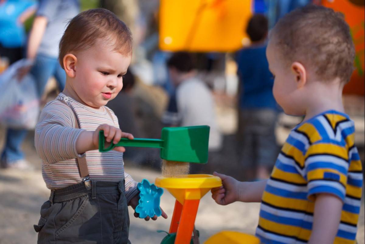 12 конфликтных ситуаций на детской площадке