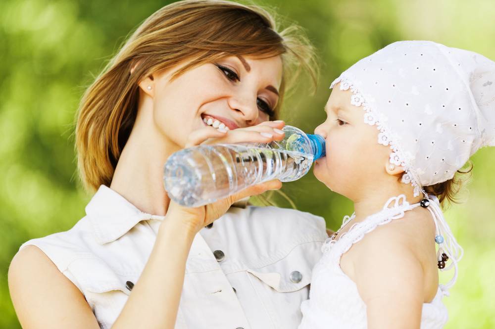 Как приучить ребенка пить больше чистой воды