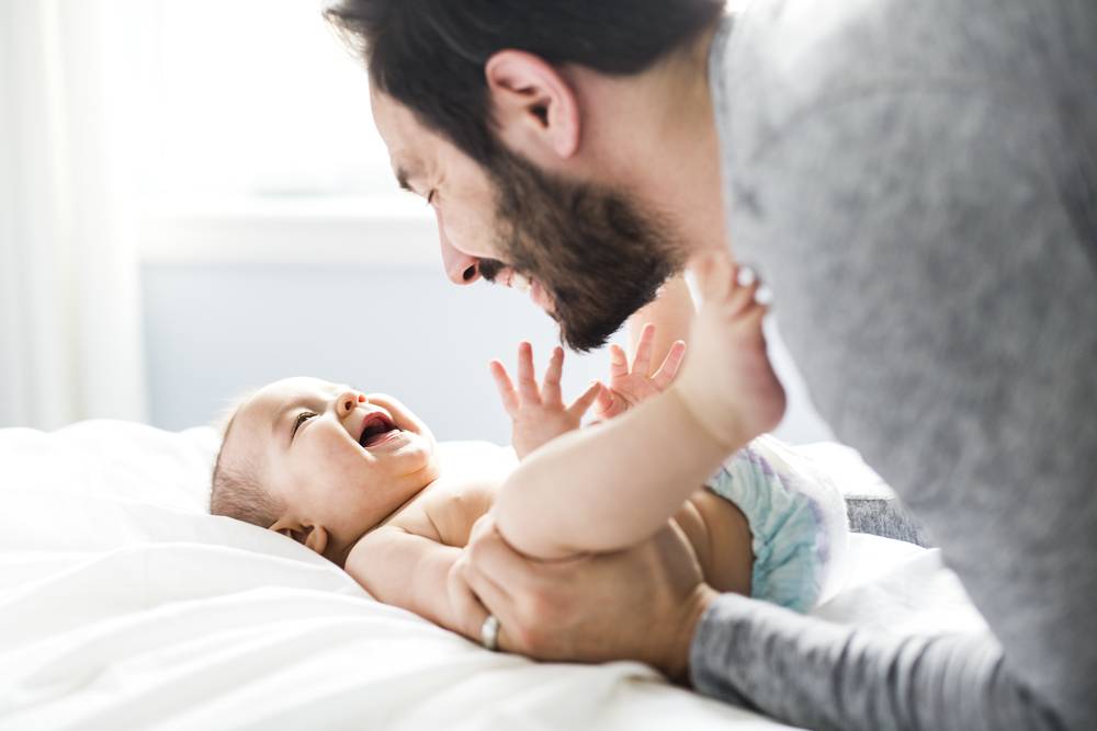 Мамы в декрете, а чем вам помогает муж, когда ребенок болеет? - я happy mama