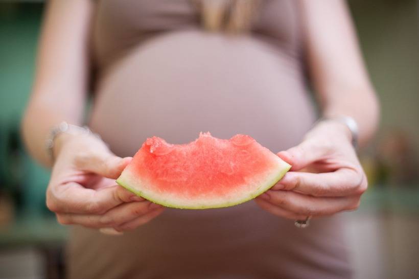 Можно ли есть арбуз при беременности или лучше отказаться