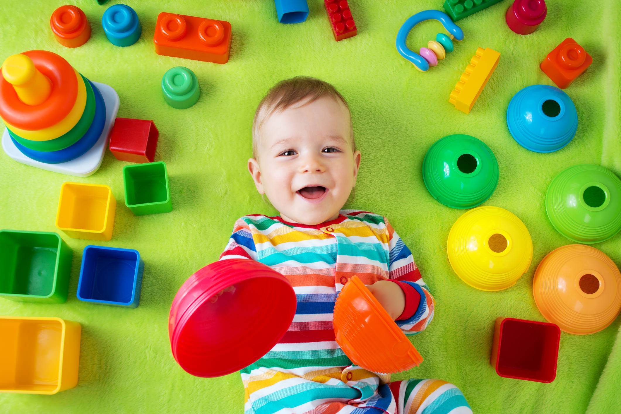 Сенсорное развитие детей 1 года. Игрушки для детей. Развивающие игрушки. Игрушки для сенсорного развития. Игрушки для детей раннего возраста.