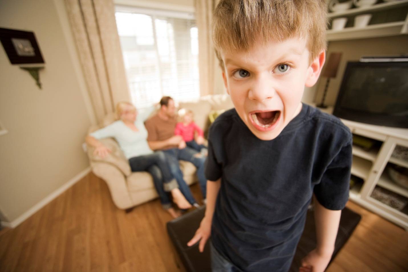 Детская агрессия - причины, последствия и преодоление