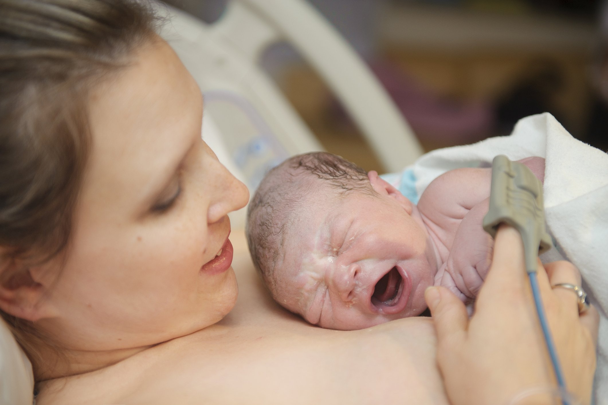 Ребенок первые дни после родов. Ребенок сразу после рождения.