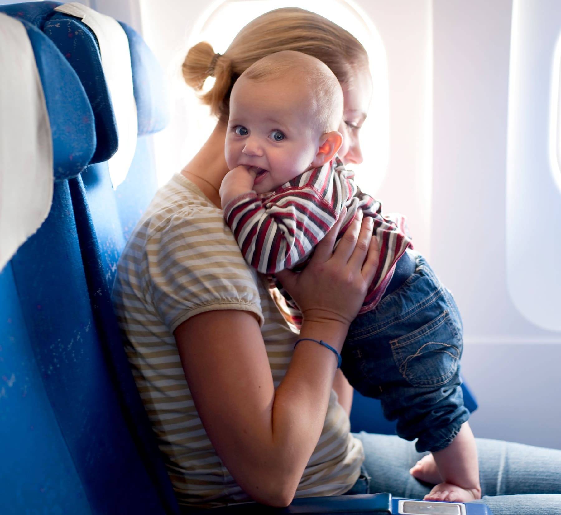 Перелет с грудничком на самолете | уроки для мам