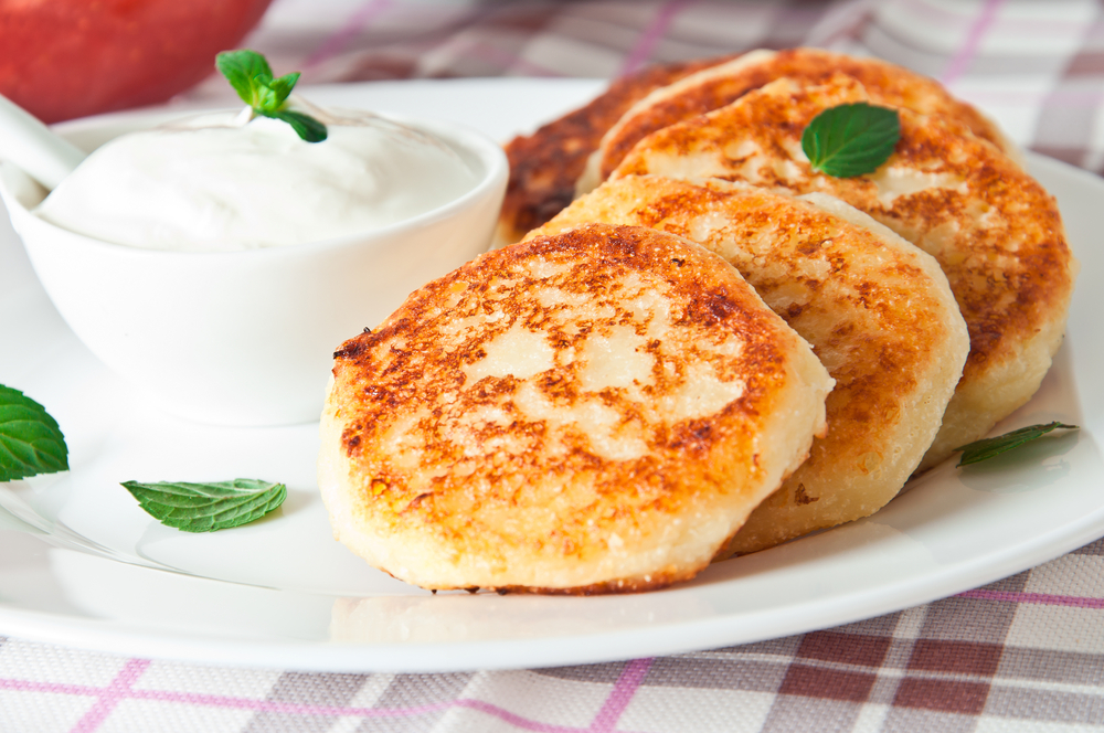 Как приготовить сырники для ребенка: пошаговый рецепт