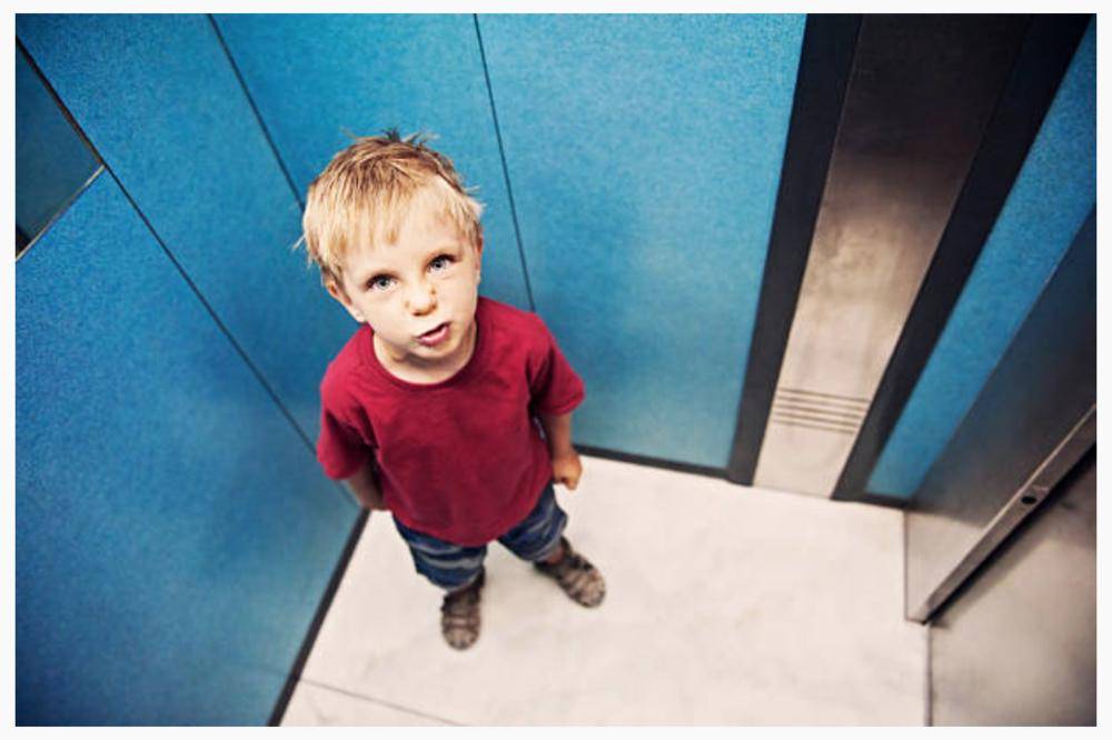 Ребенок боится выходить на улицу что делать? — психологический центр инсайт