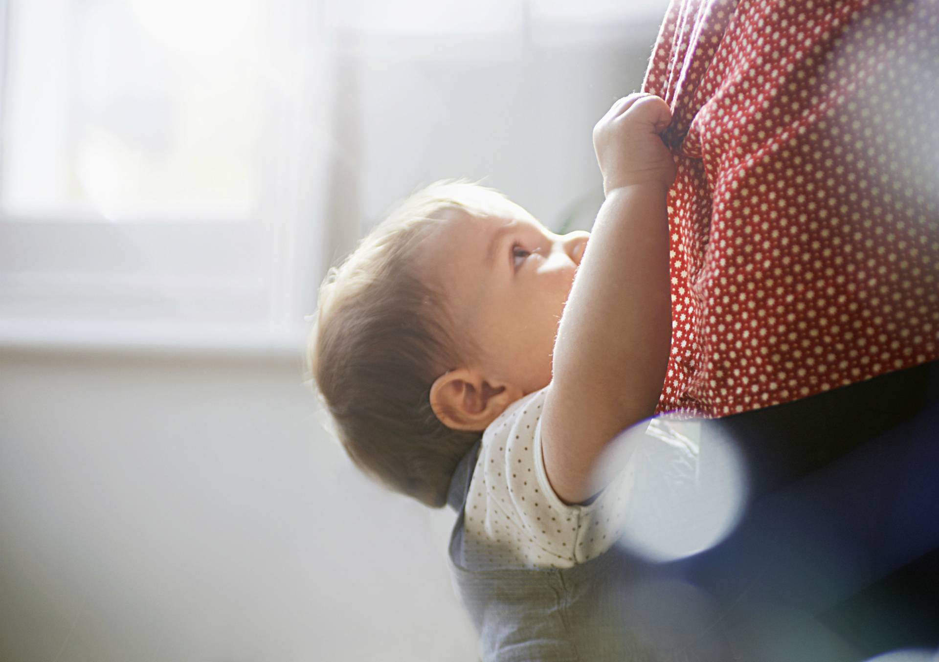 Неумение ребенка сидеть в 6-7 месяцев: причины задержки развития