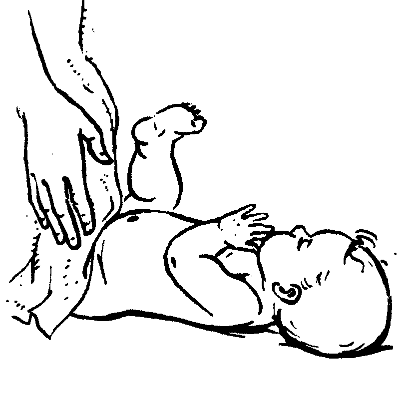 Как правильно брать на руки и держать новорожденного малыша
