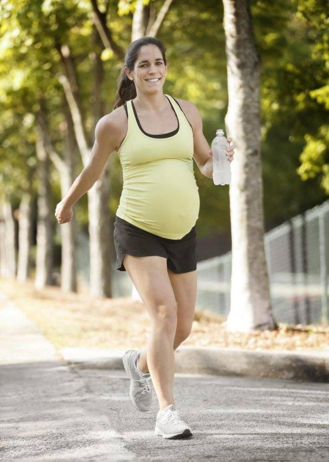 Можно ли бегать во время беременности на раннем сроке, в чем польза и вред бега при вынашивании ребенка?