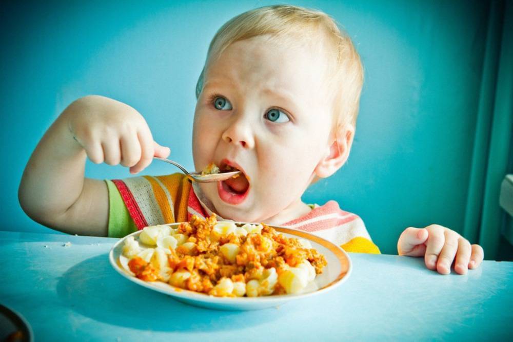 Ребенок плохо ест: причины, мнение специалистов, лечение, народные средства, рекомендации
